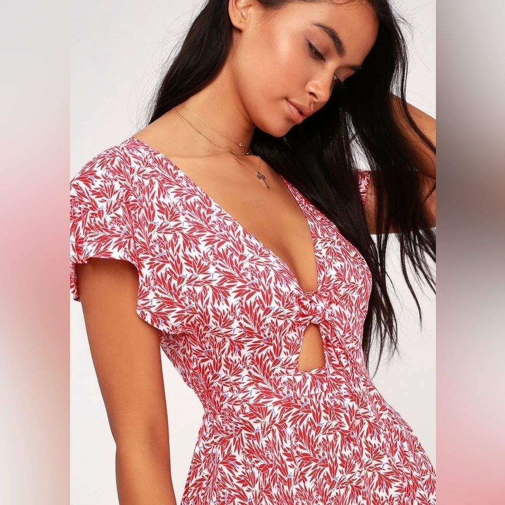 Lulus Dondi Print Tie-Front‎ Short Sleeve Romper in Red and White Size Small - Picture 2 of 13